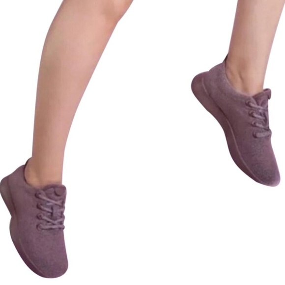 ❤️Host Pick❤️NWT RARE Purple Plum Runners - Picture 2 of 5